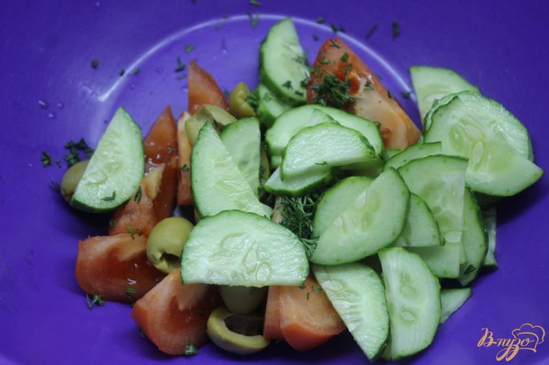 Фото приготовление рецепта: Постный овощной салат с красным луком шаг №4