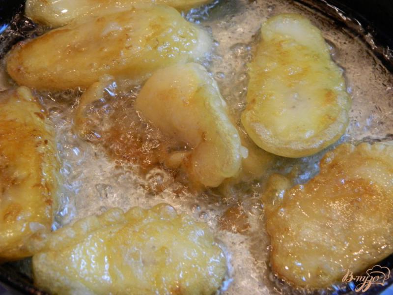 Фото приготовление рецепта: Жаренные бананы в карамели шаг №4