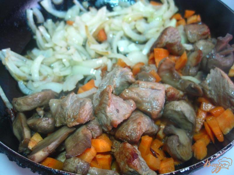 Фото приготовление рецепта: Гречневая лапша с говядиной в остром соусе шаг №10