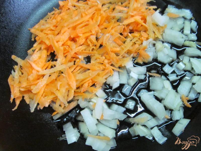 Фото приготовление рецепта: Суп с картофельными фрикадельками шаг №2