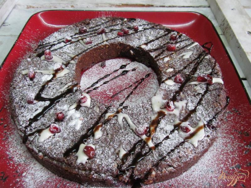 Фото приготовление рецепта: Рождественский шоколадный пирог шаг №12