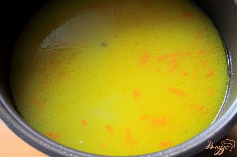 Фото приготовление рецепта: Сырный суп с галушками в мультиварке шаг №10