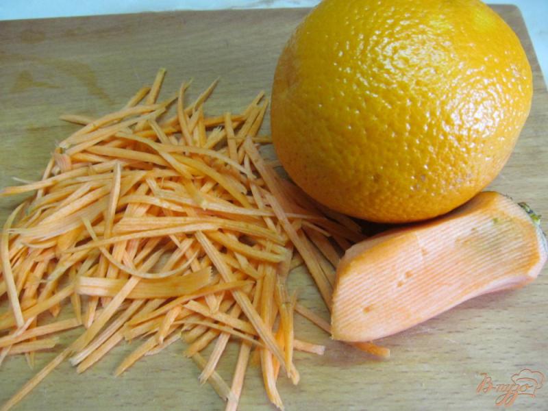 Фото приготовление рецепта: Десерт из моркови с апельсином шаг №1