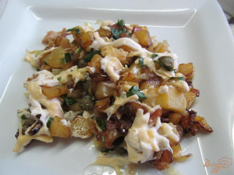 Фото приготовление рецепта: Жареный картофель под сыром шаг №8