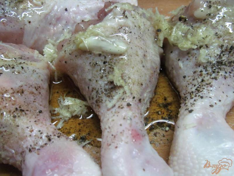 Фото приготовление рецепта: Куриные ножки в хлебной панировке шаг №2