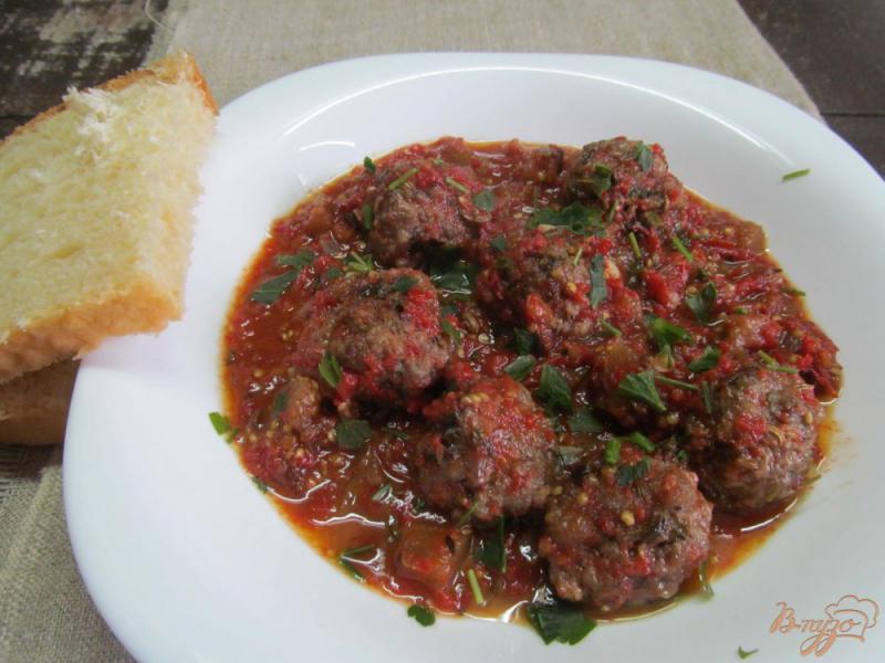 Фото приготовление рецепта: Фрикадельки с томатным соусом «Норма» шаг №8