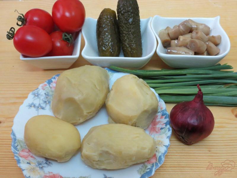Фото приготовление рецепта: Салат постный из грибов и овощей шаг №1