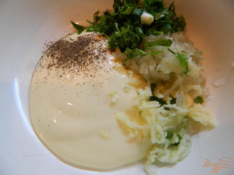Фото приготовление рецепта: Жареный тофу в кляре с чесночным соусом шаг №5