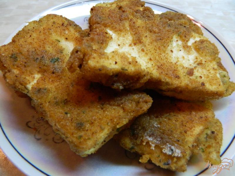 Фото приготовление рецепта: Жареный тофу в кляре с чесночным соусом шаг №4