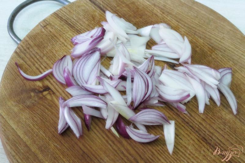 Фото приготовление рецепта: Салат из огурцов и мяты шаг №2