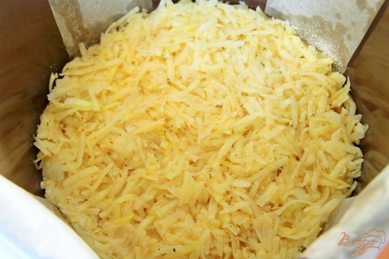 Фото приготовление рецепта: Заливной пирог с картофелем в мультиварке шаг №6