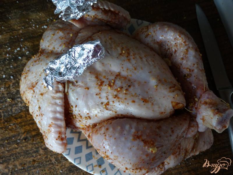 Фото приготовление рецепта: Курица в специях на решетке шаг №4