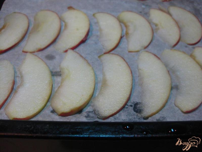 Фото приготовление рецепта: Розочки из песочного теста с яблоками шаг №9