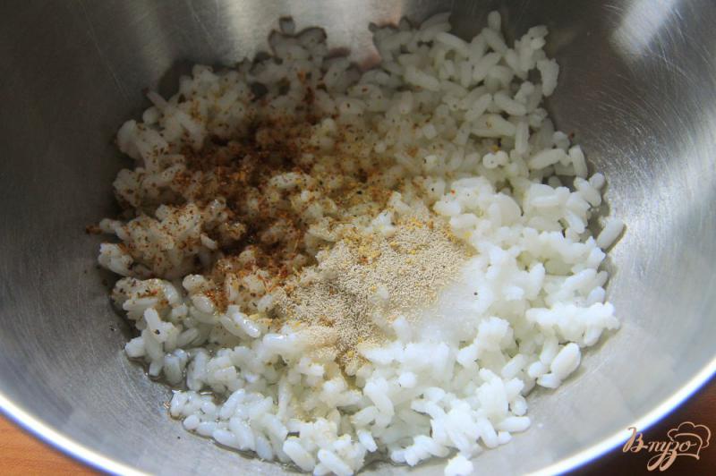 Фото приготовление рецепта: Рисовые лепешки шаг №2