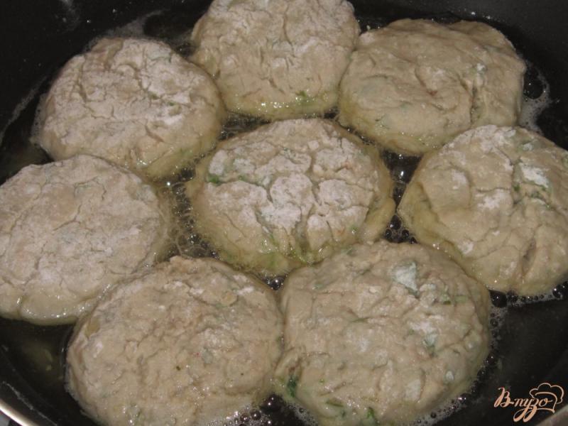 Фото приготовление рецепта: Котлеты из сазана с зеленью шаг №8