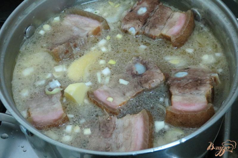Фото приготовление рецепта: Похлёбка со свиными рёбрами шаг №10