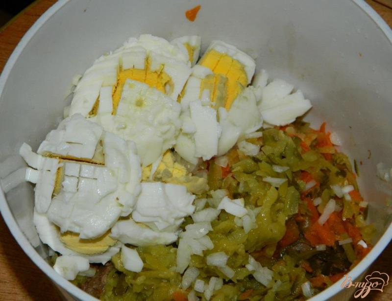 Фото приготовление рецепта: Салат из моркови по-корейски с грибами шаг №3