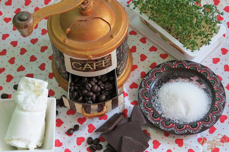 Фото приготовление рецепта: Кофе с шоколадом и мороженым шаг №1