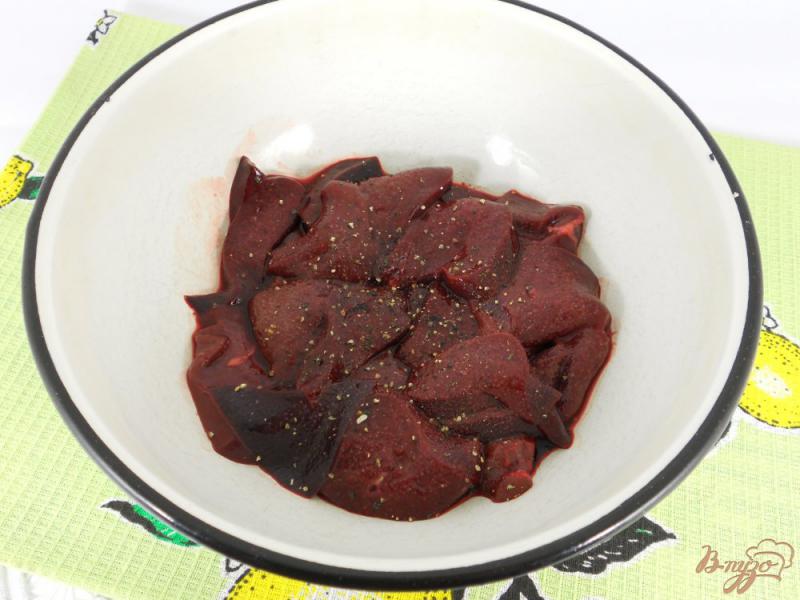 Фото приготовление рецепта: Cвиная печень в томатно-соевом соусе шаг №1