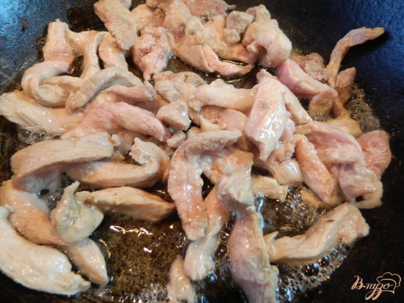 Фото приготовление рецепта: Мясо тушеное с карри шаг №2