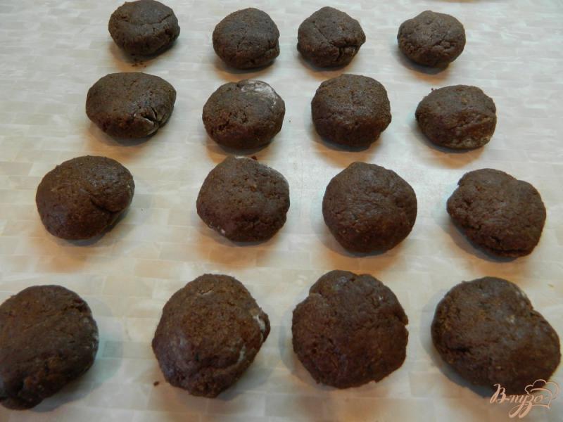 Фото приготовление рецепта: Печенье шоколадно-мятное шаг №6