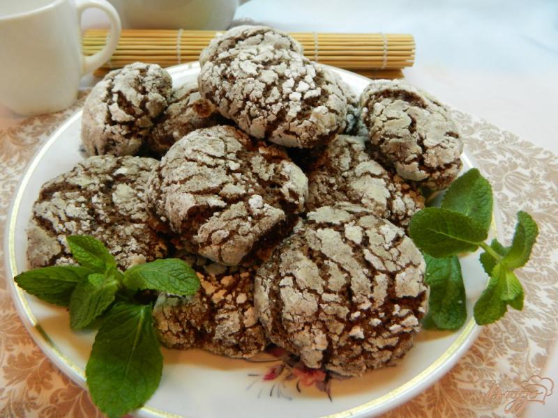 Фото приготовление рецепта: Печенье шоколадно-мятное шаг №10