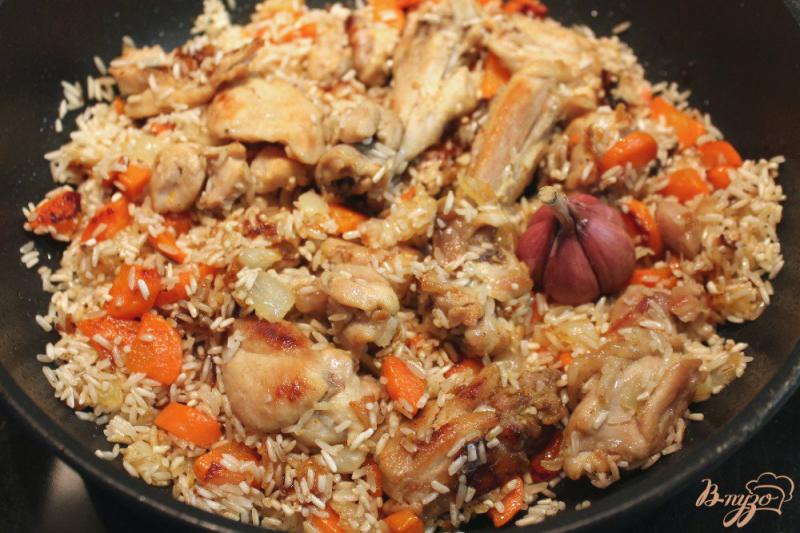 Фото приготовление рецепта: Кролик с рисом и овощами шаг №4