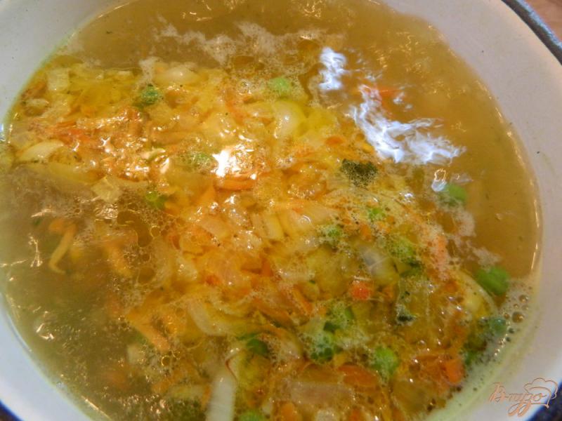 Фото приготовление рецепта: Постный суп с зеленым горошком шаг №5