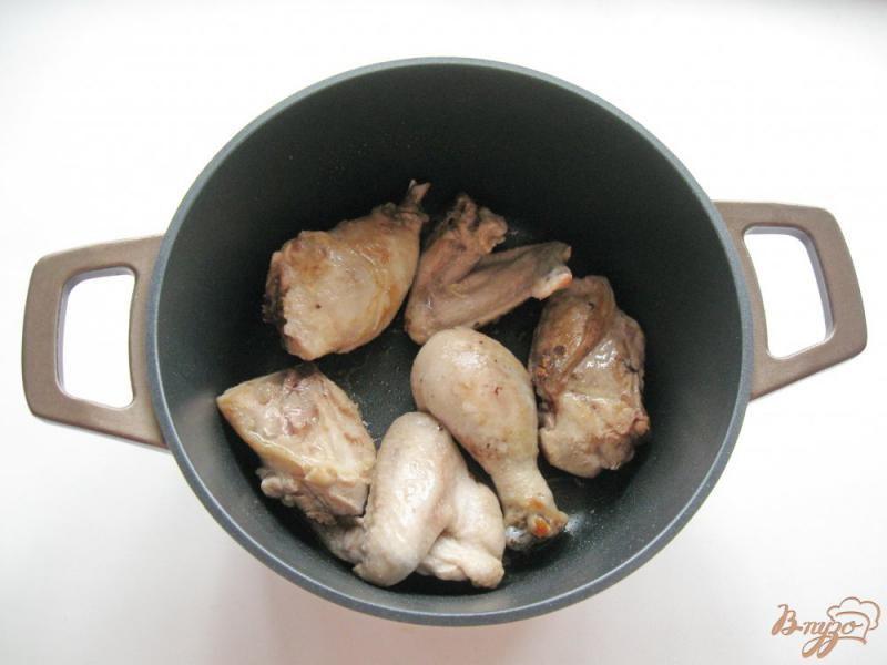 Фото приготовление рецепта: Курица с гречкой и грибами шаг №2