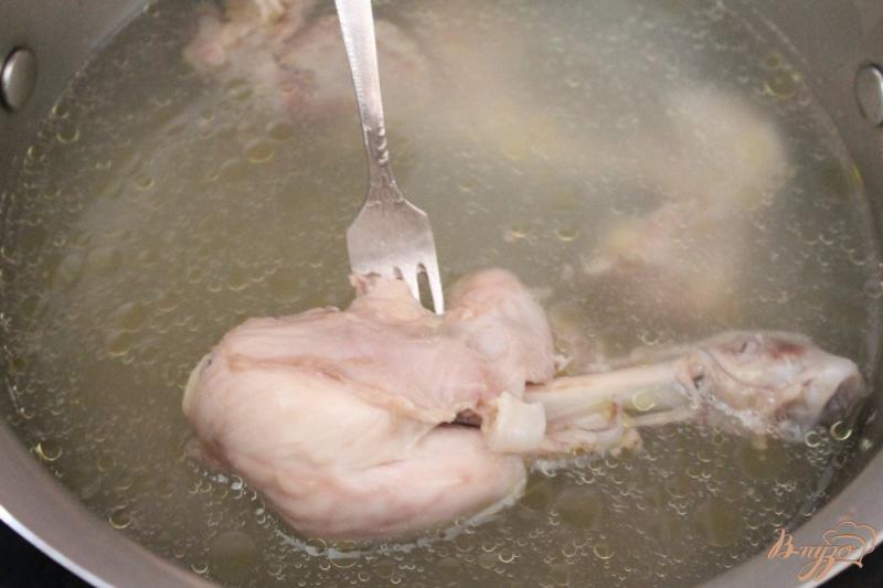Фото приготовление рецепта: Зеленый борщ на курином бульоне шаг №1