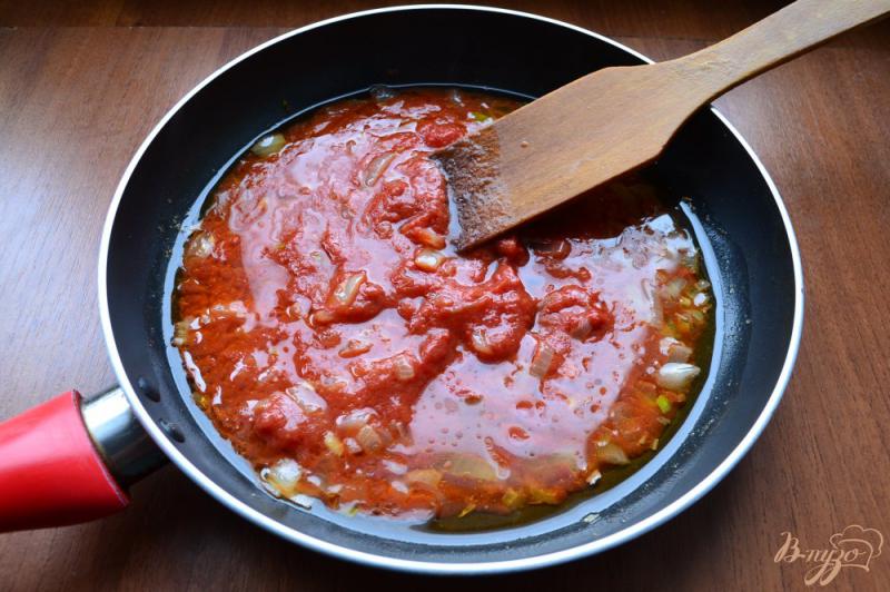 Фото приготовление рецепта: Зеленый борщ со свининой и томатом шаг №5