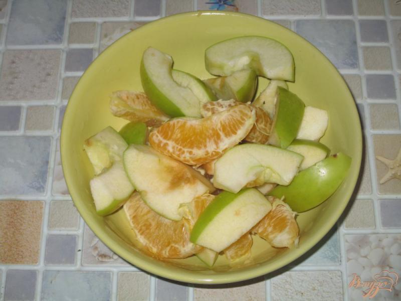 Фото приготовление рецепта: Утка запеченная в рукаве с яблоками и апельсинами шаг №3