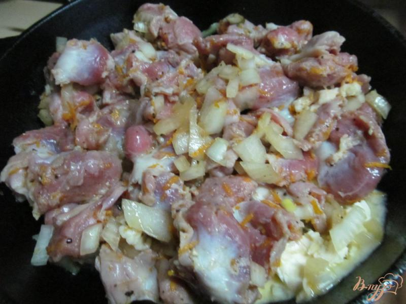 Фото приготовление рецепта: Французский конфи из куриных желудочков шаг №4