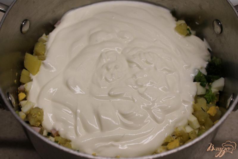 Фото приготовление рецепта: Окрошка на сметане, с мороженной зеленью ассорти. шаг №4