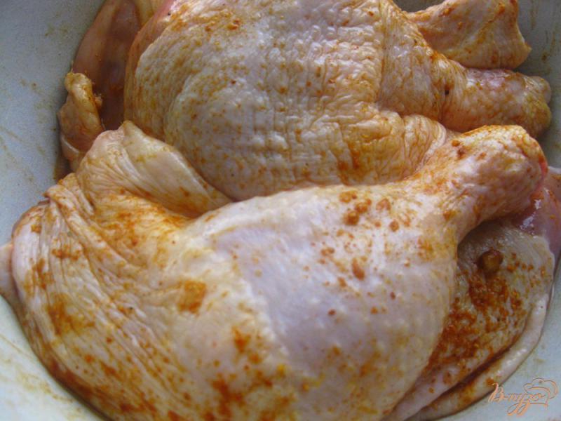 Фото приготовление рецепта: Куриные окорочка тушеные в мультиварке шаг №2