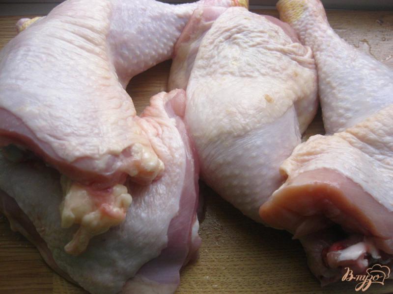 Фото приготовление рецепта: Куриные окорочка тушеные в мультиварке шаг №1