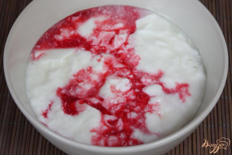 Фото приготовление рецепта: Йогурт с калиной и медом шаг №2