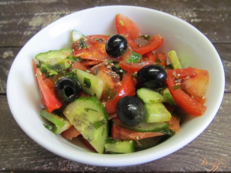 Фото приготовление рецепта: Овощной салат с необычным соусом шаг №6