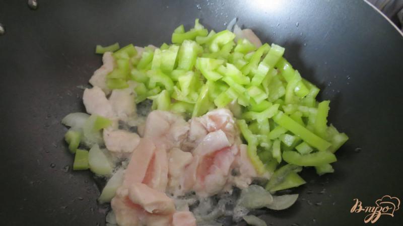 Фото приготовление рецепта: Овощное рагу с курицей шаг №2