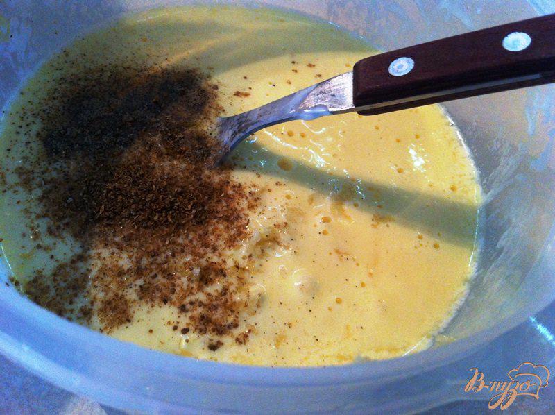 Фото приготовление рецепта: Картофельная запеканка с копченой горбушей шаг №3