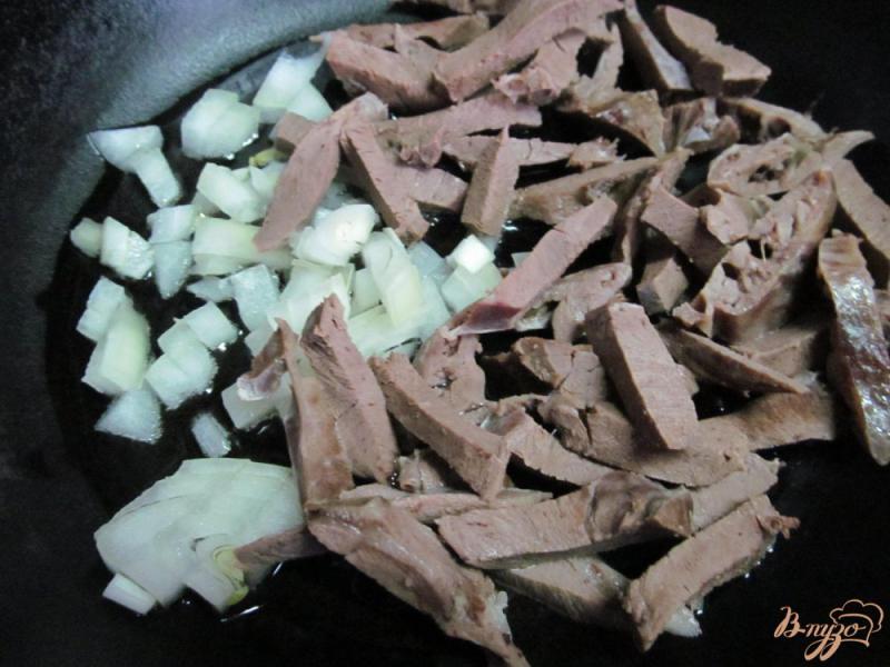 Фото приготовление рецепта: Свиное сердце в молоке со сметаной шаг №2