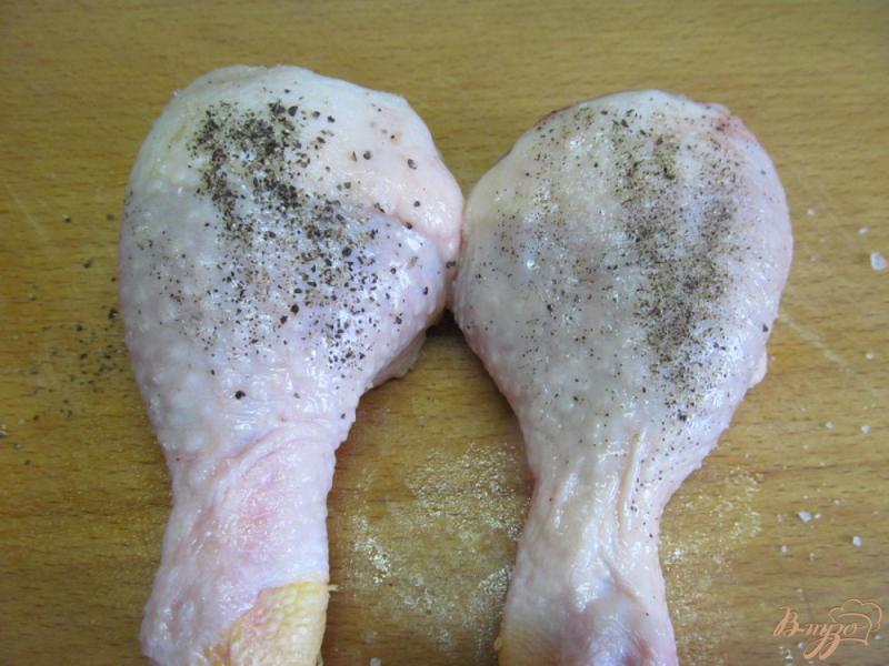 Фото приготовление рецепта: Куриные голени в тесте шаг №1