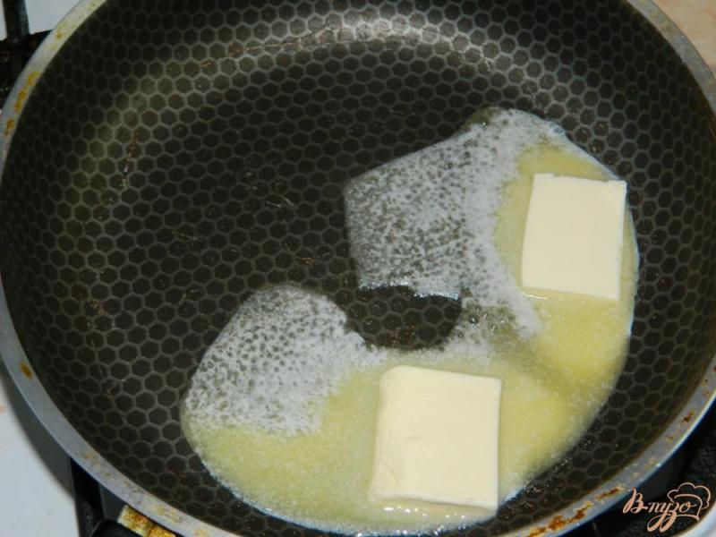 Фото приготовление рецепта: Румяный картофель с зеленью на гарнир шаг №4