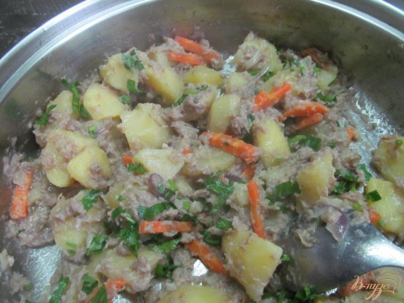 Фото приготовление рецепта: Картофель с фаршем из вареного мяса шаг №5