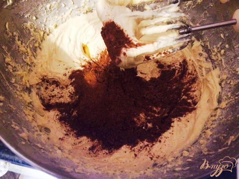Фото приготовление рецепта: Шоколадные кексы шаг №2