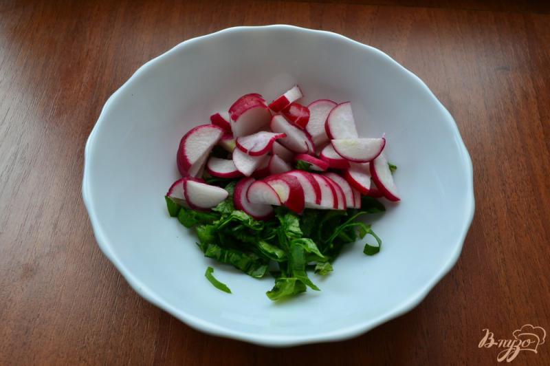 Фото приготовление рецепта: Весенний салат со щавелем шаг №1