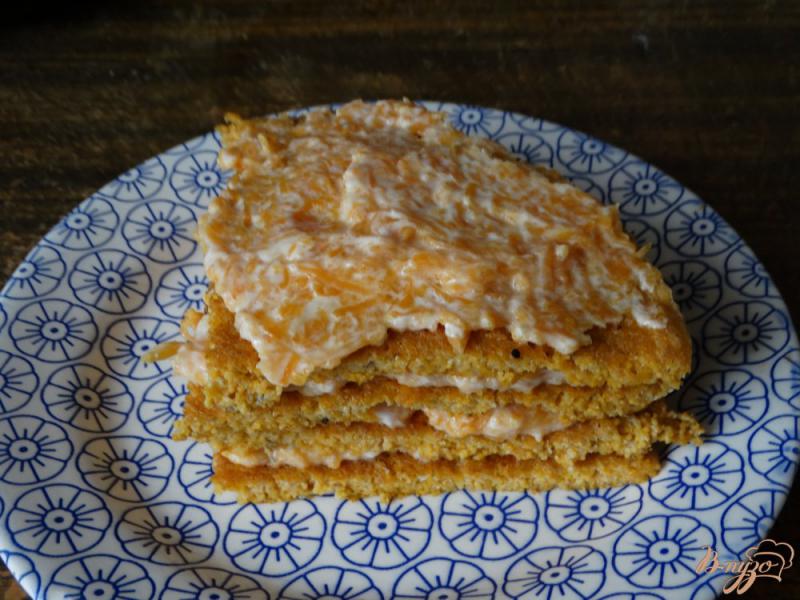 Фото приготовление рецепта: Закусочный торт из рыбной икры шаг №6