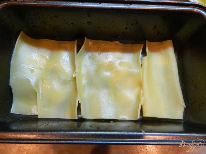 Фото приготовление рецепта: Лазанья с мясом и сырным соусом шаг №8