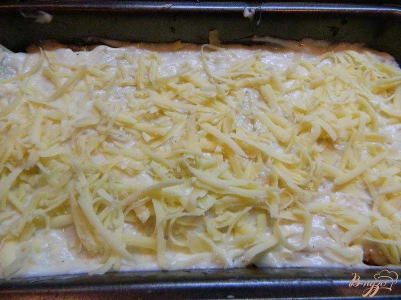 Фото приготовление рецепта: Лазанья с мясом и сырным соусом шаг №11