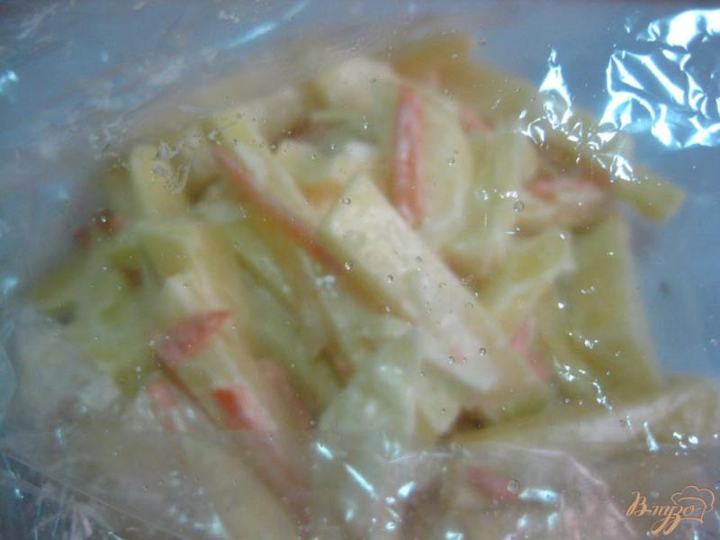 Фото приготовление рецепта: Запеченный картофель с овощами шаг №7